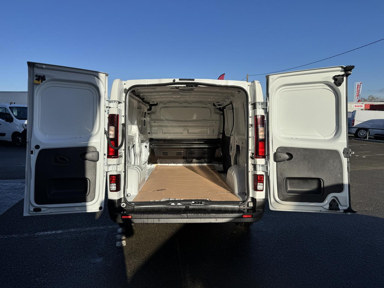 RENAULT Trafic L2H1 3000 Kg 2.0 Blue dCi - 150 2024 III FOURGON Fourgon Advance L2H1 PHASE 3 - Panel van: picture 3 RENAULT Trafic L2H1 3000 Kg 2.0 Blue dCi - 150 2024 III FOURGON Fourgon Advance L2H1 PHASE 3 - Panel van: picture 3