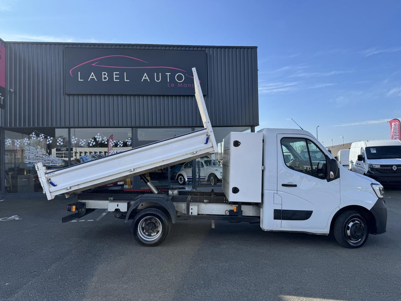 Renault Master BENNE COFFRE Confort R3500RJ L3 2.3 dCi 130CH - Tipper van: picture 1 Renault Master BENNE COFFRE Confort R3500RJ L3 2.3 dCi 130CH - Tipper van: picture 1