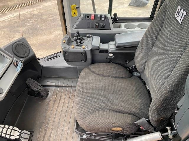 Wheel loader CAT 966 M: picture 24