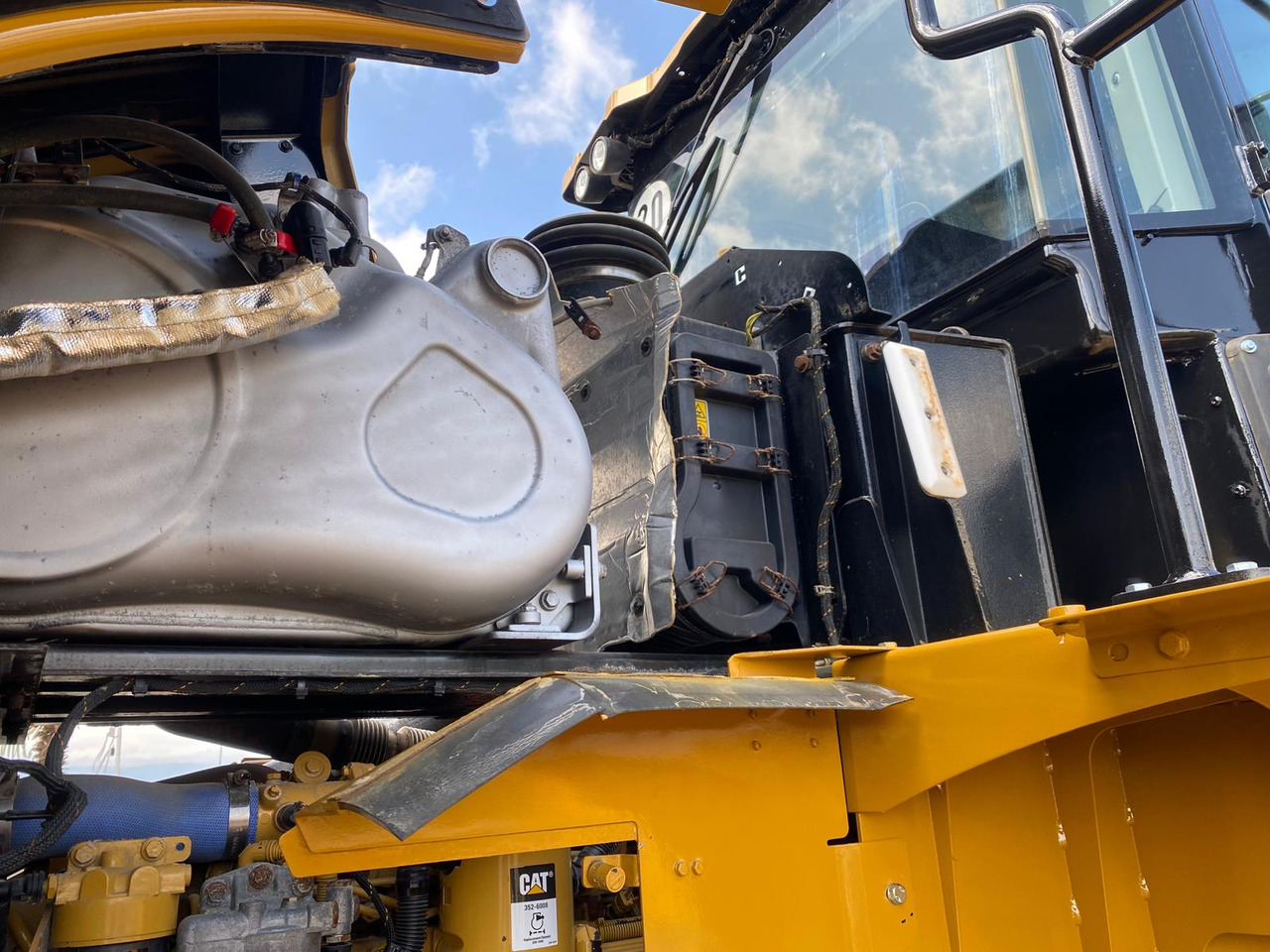 Wheel loader CATERPILLAR 950 M: picture 26