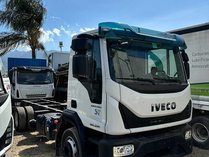 Iveco Eurocargo 120e22 - Cab chassis truck: picture 1 Iveco Eurocargo 120e22 - Cab chassis truck: picture 1