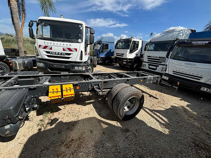 Iveco Eurocargo 120e22 - Cab chassis truck: picture 3 Iveco Eurocargo 120e22 - Cab chassis truck: picture 3
