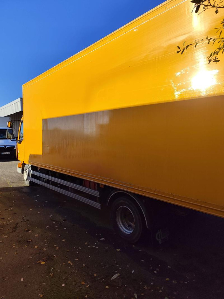 Renault Midlum 180.12 H Extra light Fourgon polyfond avec Hayon repliable - Box truck: picture 3 Renault Midlum 180.12 H Extra light Fourgon polyfond avec Hayon repliable - Box truck: picture 3