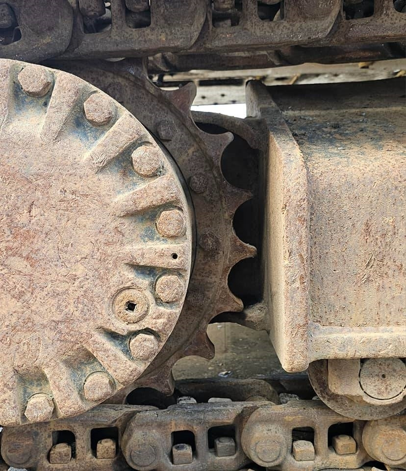 Crawler excavator CAT 323 D L: picture 30