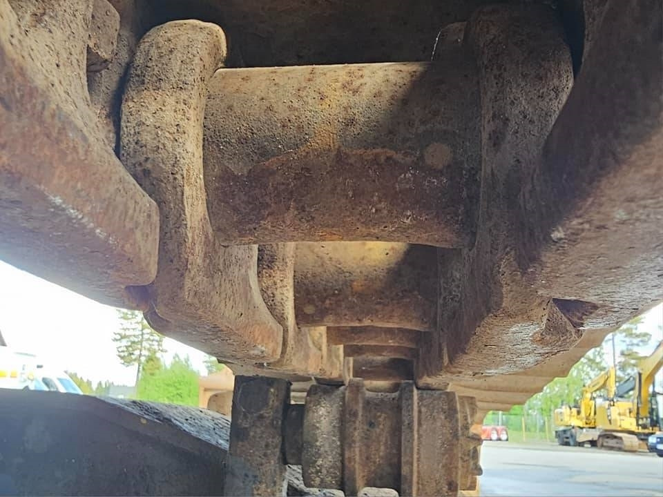 Crawler excavator CAT 323 D L: picture 32