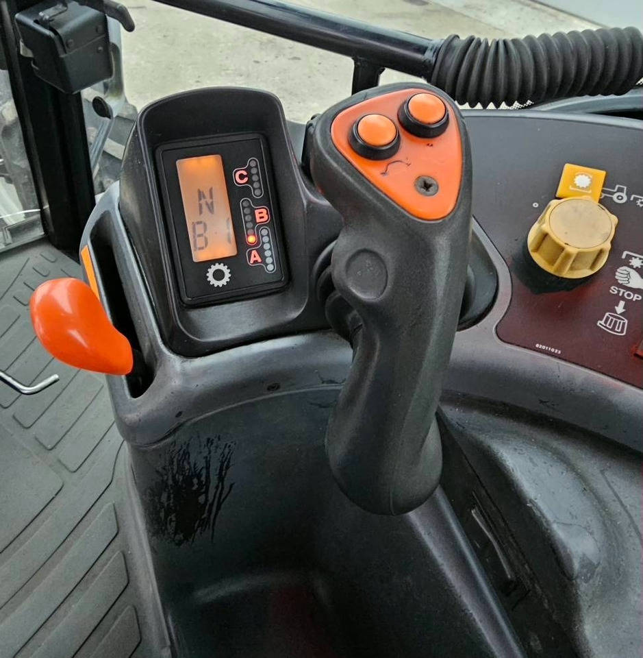 Leasing of New Holland 8360 DT New Holland 8360 DT: picture 19 Leasing of New Holland 8360 DT New Holland 8360 DT: picture 19