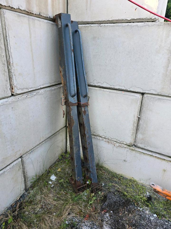 2x Stützen für Epoke Salzstreuer Schmidt Epoke Gmeiner Salzsilo Streuautomat Winterdienst - Sand/ Salt spreader: picture 1 2x Stützen für Epoke Salzstreuer Schmidt Epoke Gmeiner Salzsilo Streuautomat Winterdienst - Sand/ Salt spreader: picture 1