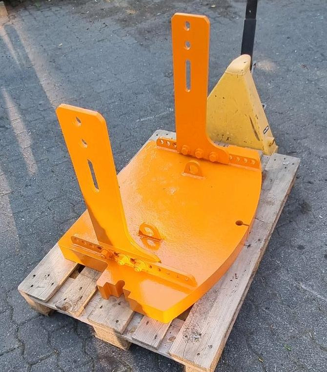 Heckgewicht Unimog 405 U400 U 300 500 400 318 423 427 429 430 530 527 535 Kontergewicht Mulag Mähausleger Böschungsmulcher Dücker - Counterweight for Municipal/ Special vehicle: picture 2 Heckgewicht Unimog 405 U400 U 300 500 400 318 423 427 429 430 530 527 535 Kontergewicht Mulag Mähausleger Böschungsmulcher Dücker - Counterweight for Municipal/ Special vehicle: picture 2