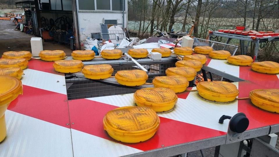 Trailer Nissen A31 LED Absperrtafel mit GPS Dora Funkwarnmeldeanlage FAT Verkehrsleittafel Verkehrsleitanhänger Verkehrssicherungsanhänger Leitanhänger Leittafel: picture 12