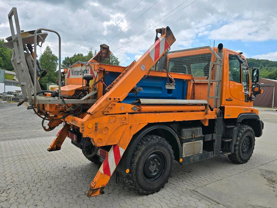 Unimog 405/10 U300 Bluetec 5 Mercedes-Benz U 300 UGE UGN mit Jotha Absetzkipper combi con 4518 Absetzer - Snow removal vehicle: picture 4 Unimog 405/10 U300 Bluetec 5 Mercedes-Benz U 300 UGE UGN mit Jotha Absetzkipper combi con 4518 Absetzer - Snow removal vehicle: picture 4
