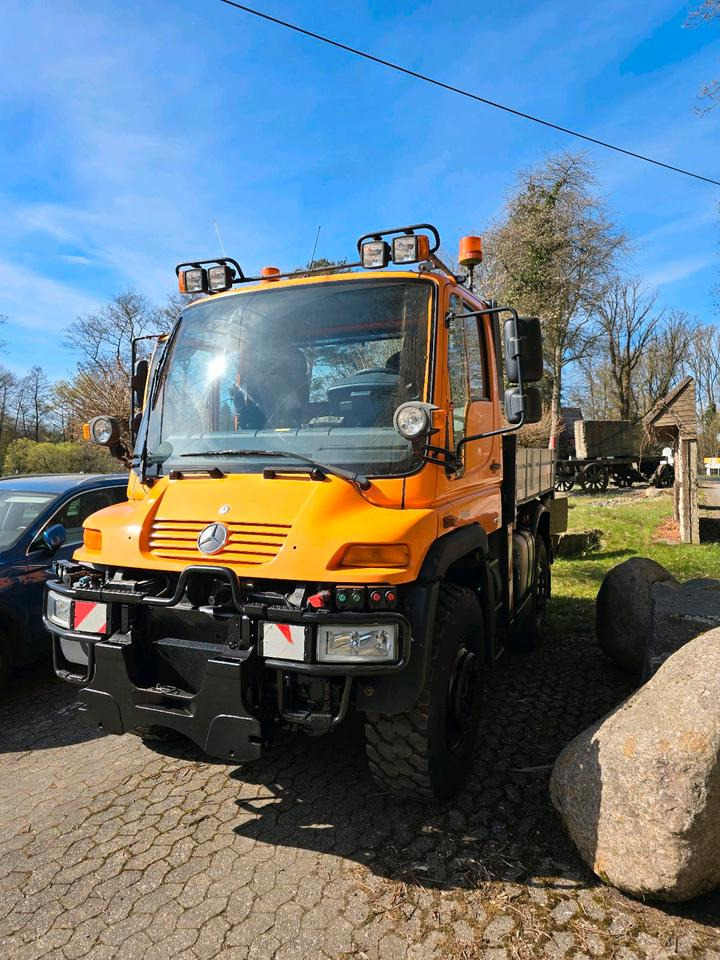 Unimog 405/10 U400 Bluetec 5 Leistungshydraulik Hydrostat U 400 500 300 Mercedes-Benz 318 218 430 423 427 - Snow removal vehicle: picture 2 Unimog 405/10 U400 Bluetec 5 Leistungshydraulik Hydrostat U 400 500 300 Mercedes-Benz 318 218 430 423 427 - Snow removal vehicle: picture 2
