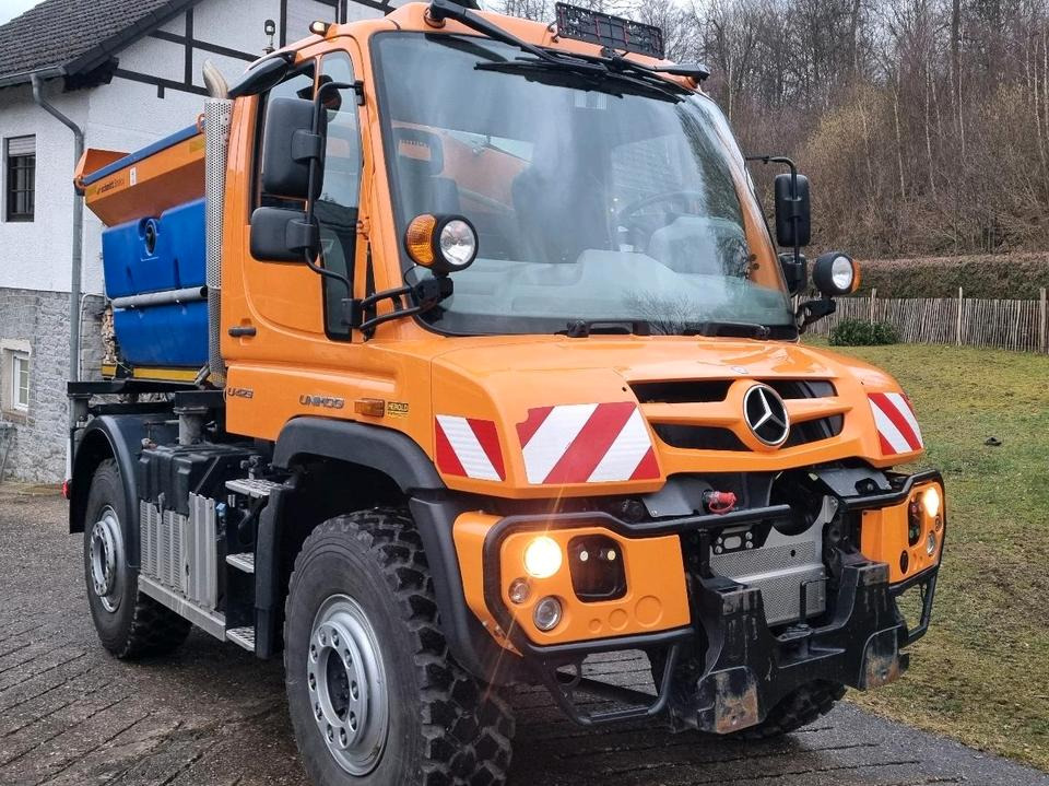 Zu vermieten Unimog 405 U423 Winterdienst Schmidt Salzstreuer 423 429 430 Mercedes Benz 318 527 Vermietung - Snow removal vehicle: picture 1 Zu vermieten Unimog 405 U423 Winterdienst Schmidt Salzstreuer 423 429 430 Mercedes Benz 318 527 Vermietung - Snow removal vehicle: picture 1