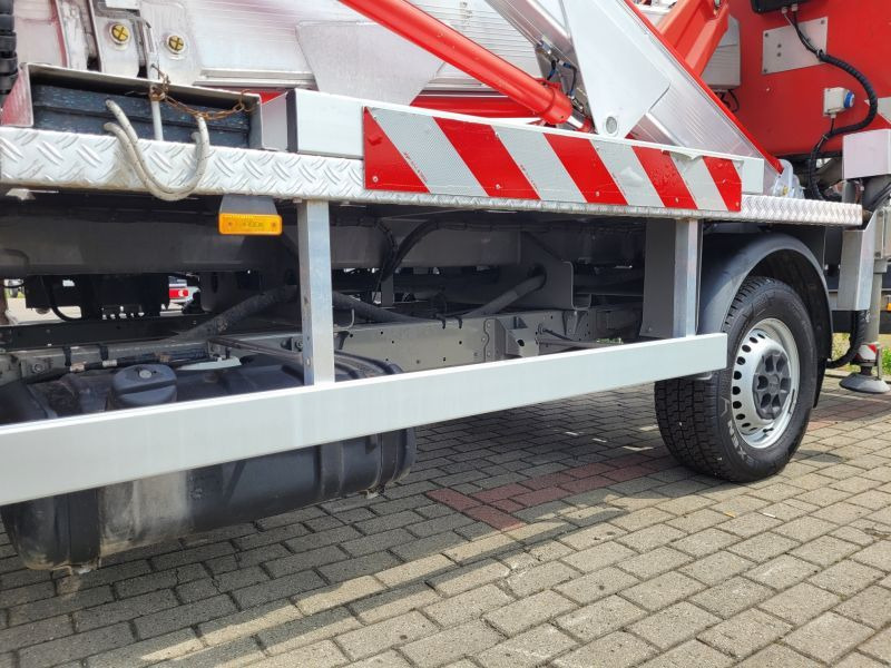 Iveco Daily 35S12 podnośnik koszowy 21 m Multitel MX210 - Truck mounted aerial platform: picture 4 Iveco Daily 35S12 podnośnik koszowy 21 m Multitel MX210 - Truck mounted aerial platform: picture 4