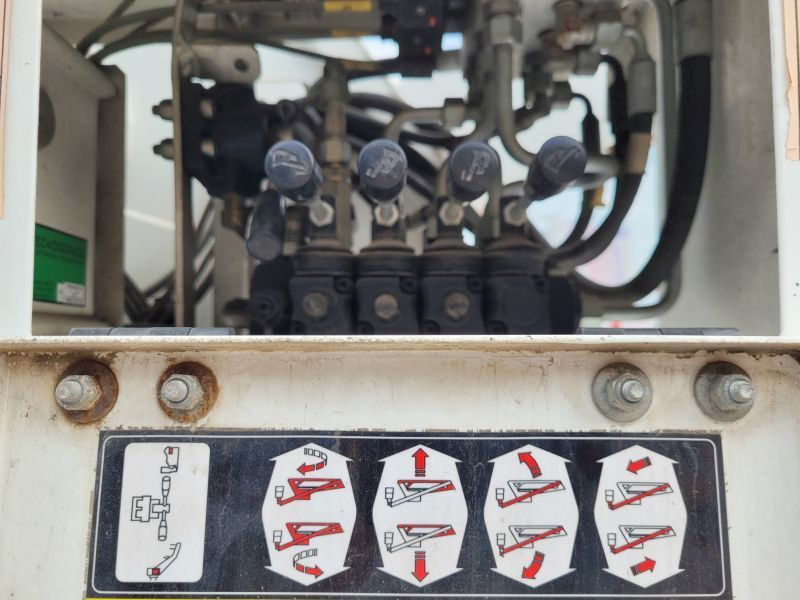 Truck mounted aerial platform Nissan Nissan Cabstar NT400 podnośnik koszowy 18 m Oil&Steel Snake 189: picture 12 Truck mounted aerial platform Nissan Nissan Cabstar NT400 podnośnik koszowy 18 m Oil&Steel Snake 189: picture 12