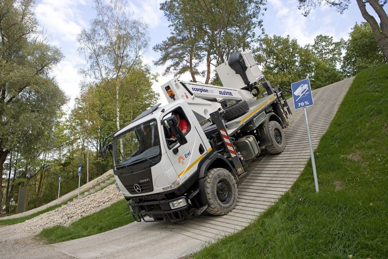 Oil&Steel Scorpion 15E 16m zamontowany na Mercedes-Benz Unimog U20 4x4 - Truck mounted aerial platform: picture 1 Oil&Steel Scorpion 15E 16m zamontowany na Mercedes-Benz Unimog U20 4x4 - Truck mounted aerial platform: picture 1