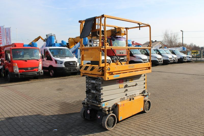 Podnośnik nożycowy elektryczny 9 m Imer IM7380 - Scissor lift: picture 3 Podnośnik nożycowy elektryczny 9 m Imer IM7380 - Scissor lift: picture 3