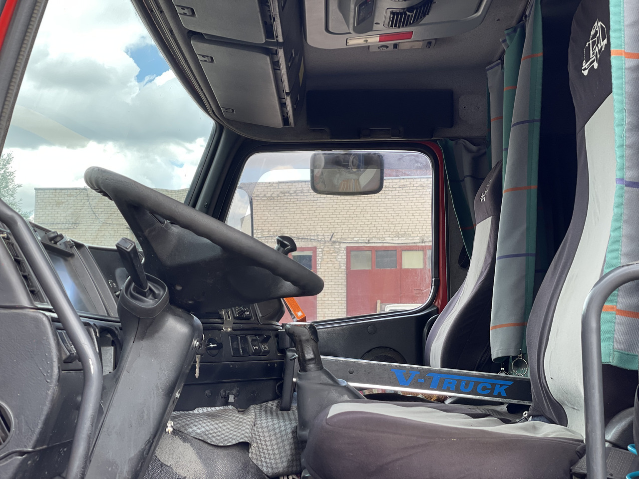 Tipper VOLVO FM: picture 7