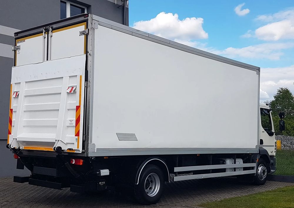 DAF 16T LF 230 WINDA CHŁODNIA 16EP 6,60x2,48x2,39 KLIMA IZOTERMA MROŹNIA - Refrigerator truck: picture 4 DAF 16T LF 230 WINDA CHŁODNIA 16EP 6,60x2,48x2,39 KLIMA IZOTERMA MROŹNIA - Refrigerator truck: picture 4