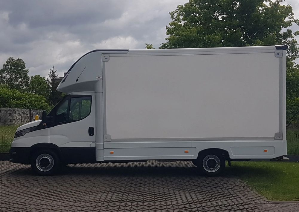 Leasing of  Iveco DAILY KONTENER NISKOPODŁOGOWY 4,43x2,23x2,42 SKLEP FOODTRUCK BAR KLIMA KONIOWÓZ KAMPER Iveco DAILY KONTENER NISKOPODŁOGOWY 4,43x2,23x2,42 SKLEP FOODTRUCK BAR KLIMA KONIOWÓZ KAMPER: picture 11