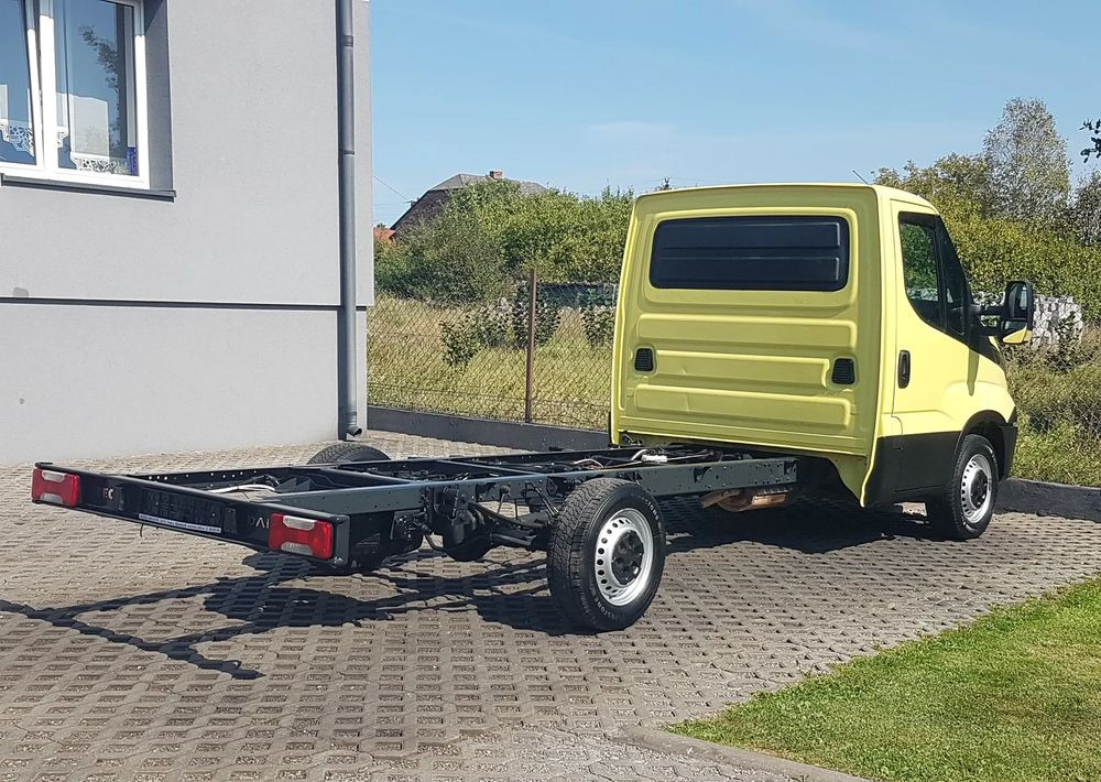 Iveco Daily PODWOZIE RAMA DO ZABUDOWY WIDELEC KLIMA 35S13 DMC 3500 KG KRAJOWY - Cab chassis truck: picture 4 Iveco Daily PODWOZIE RAMA DO ZABUDOWY WIDELEC KLIMA 35S13 DMC 3500 KG KRAJOWY - Cab chassis truck: picture 4