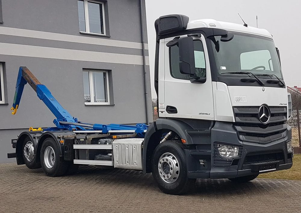 Mercedes-Benz ANTOS ACTROS HAKOWIEC 3 OSIE 6x2 KLIMA HAKOWIEC DO KONTENERÓW - Hook lift truck: picture 5 Mercedes-Benz ANTOS ACTROS HAKOWIEC 3 OSIE 6x2 KLIMA HAKOWIEC DO KONTENERÓW - Hook lift truck: picture 5