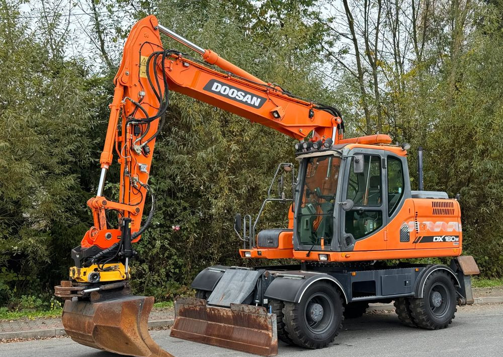 Doosan * DOOSAN DX160W *ROTOTILT* GPS 2D Leica * Sprowadzona * Stan Perfekcyjny * Koparka Kołowa * - Wheel excavator: picture 1 Doosan * DOOSAN DX160W *ROTOTILT* GPS 2D Leica * Sprowadzona * Stan Perfekcyjny * Koparka Kołowa * - Wheel excavator: picture 1