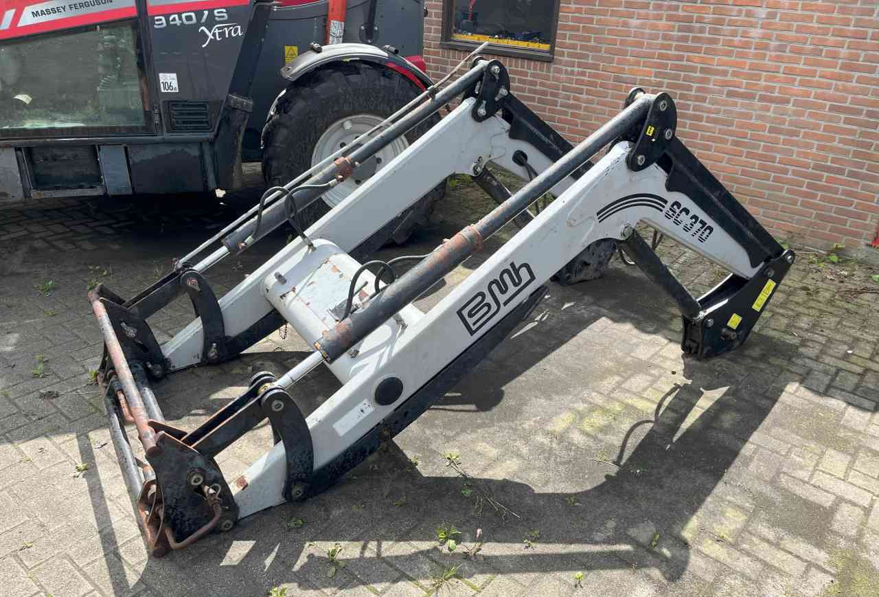 BMH Palas SC 370 Front-laders / Frontlader / Voorlader / Tractoren - Front loader for tractor: picture 1 BMH Palas SC 370 Front-laders / Frontlader / Voorlader / Tractoren - Front loader for tractor: picture 1