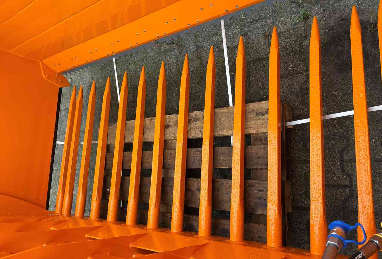 Flingk KHL2 2000T Kuilhapper tandenbodem nieuw voermachines - Silage equipment: picture 4 Flingk KHL2 2000T Kuilhapper tandenbodem nieuw voermachines - Silage equipment: picture 4