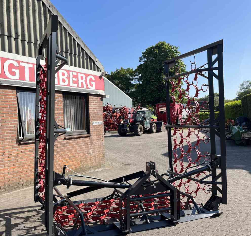 Hofstede Nieuwe 8 meter weidesleep. weidebouwmachines - Chain harrow: picture 2 Hofstede Nieuwe 8 meter weidesleep. weidebouwmachines - Chain harrow: picture 2