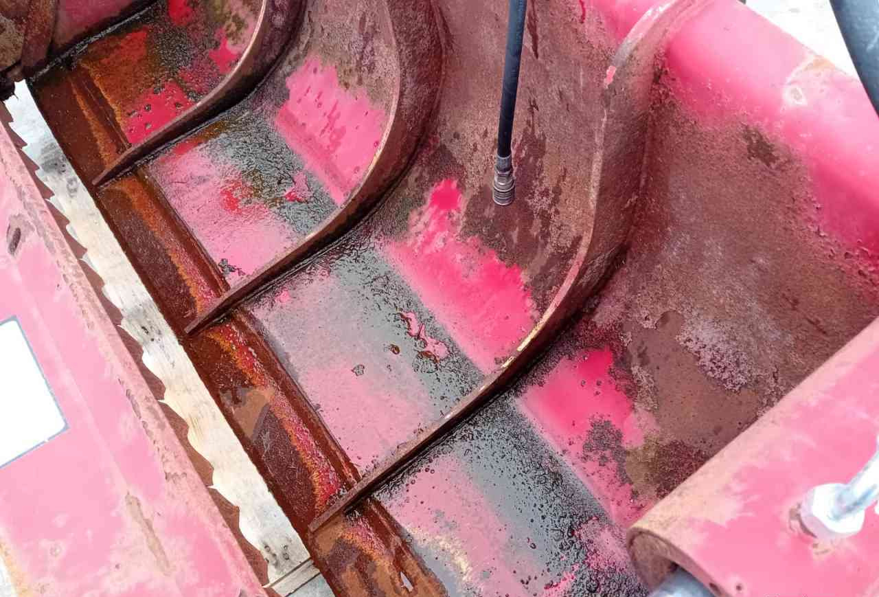 Redrock Allround 85-200 kuilhapper Volvo L30 aansl. voermachines - Silage equipment: picture 5 Redrock Allround 85-200 kuilhapper Volvo L30 aansl. voermachines - Silage equipment: picture 5