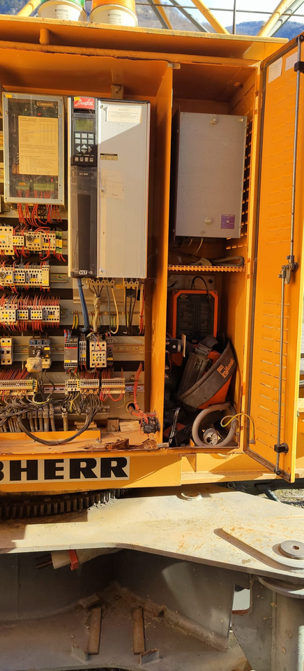 LIEBHERR 32TT - Crane: picture 2 LIEBHERR 32TT - Crane: picture 2