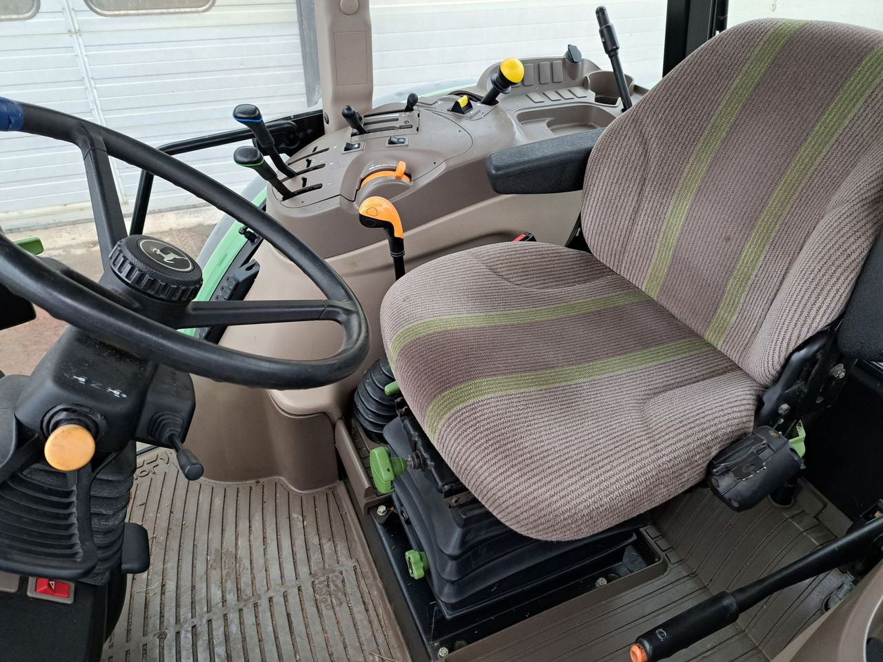 Ciągnik John Deere 5090m - Farm tractor: picture 3 Ciągnik John Deere 5090m - Farm tractor: picture 3