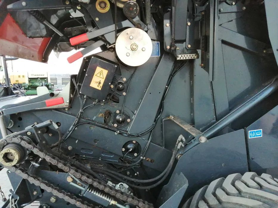 Leasing of Prasa rolująca Kuhn 3130 Power track 2017r. Prasa rolująca Kuhn 3130 Power track 2017r.: picture 6 Leasing of Prasa rolująca Kuhn 3130 Power track 2017r. Prasa rolująca Kuhn 3130 Power track 2017r.: picture 6