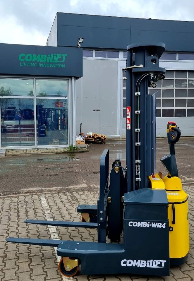 Aisle-Master WR4 - BRAND NEW - 4-way reach truck: picture 3 Aisle-Master WR4 - BRAND NEW - 4-way reach truck: picture 3