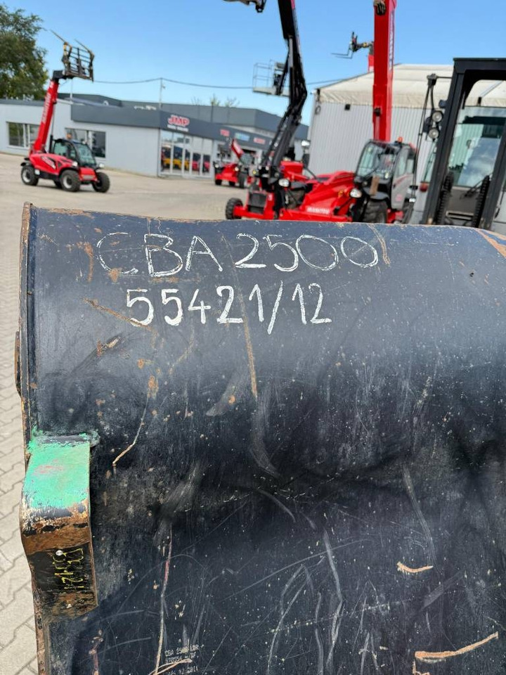 Manitou CBA 2500 LDR 2450mm 2,5m3 570554 - Bucket for Construction machinery: picture 3 Manitou CBA 2500 LDR 2450mm 2,5m3 570554 - Bucket for Construction machinery: picture 3