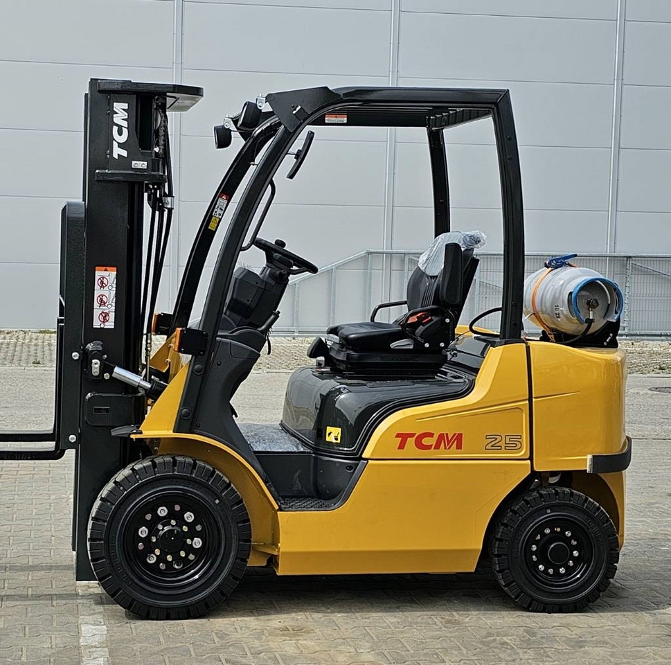 LPG forklift TCM FGE25-E2 UNUSED TRIPLEX 4700mm: picture 8 LPG forklift TCM FGE25-E2 UNUSED TRIPLEX 4700mm: picture 8