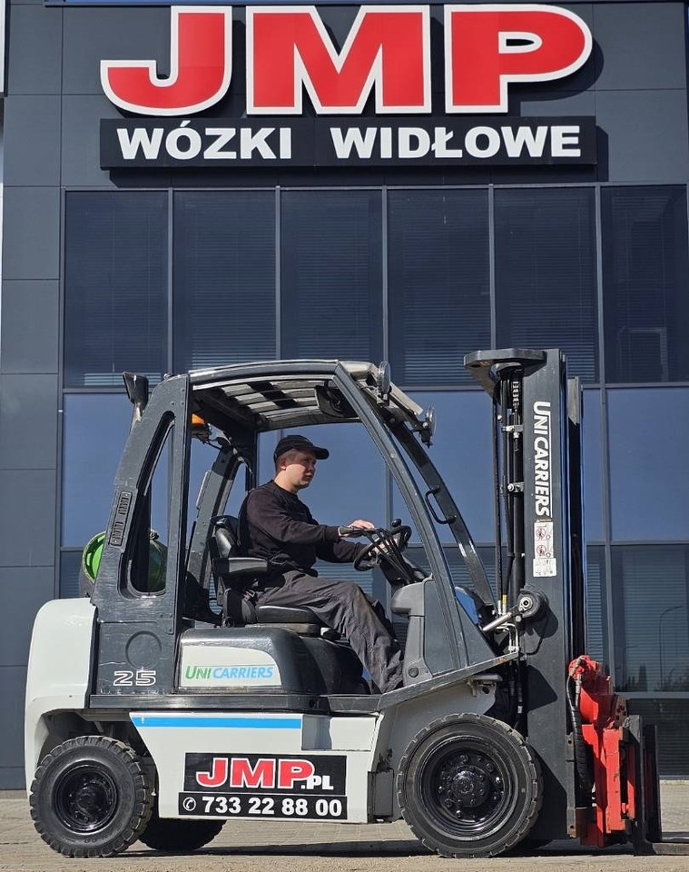 UniCarriers U1D2A25LQ DX25 LPG - LPG forklift: picture 5 UniCarriers U1D2A25LQ DX25 LPG - LPG forklift: picture 5