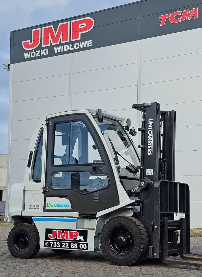 UniCarriers U1D2A25LQ DX25 - LPG forklift: picture 3 UniCarriers U1D2A25LQ DX25 - LPG forklift: picture 3
