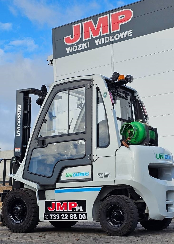 UniCarriers U1D2A25LQ DX25 - LPG forklift: picture 2 UniCarriers U1D2A25LQ DX25 - LPG forklift: picture 2