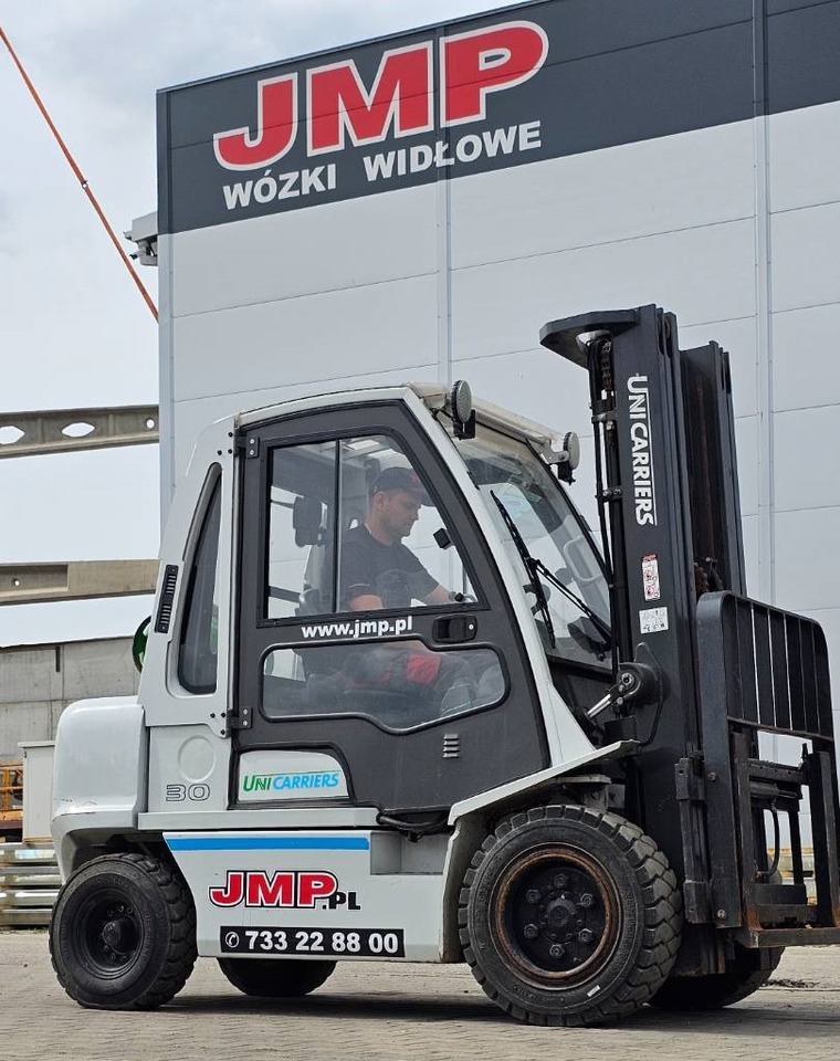 UniCarriers UG1D2A30LQ DX30 - LPG forklift: picture 4 UniCarriers UG1D2A30LQ DX30 - LPG forklift: picture 4