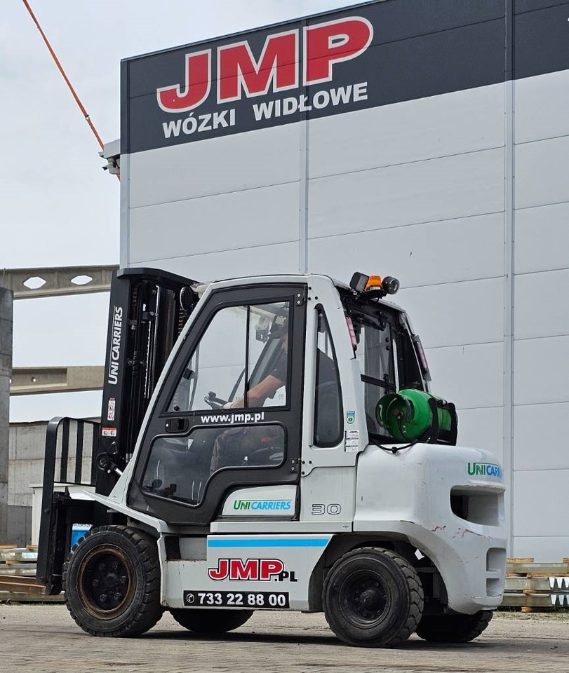 UniCarriers UG1D2A30LQ DX30 - LPG forklift: picture 1 UniCarriers UG1D2A30LQ DX30 - LPG forklift: picture 1