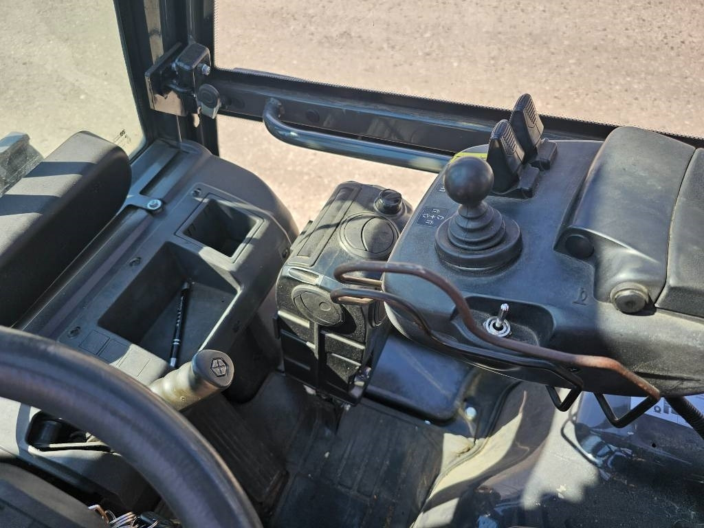 LPG forklift UniCarriers UG1D2A32LT: picture 10