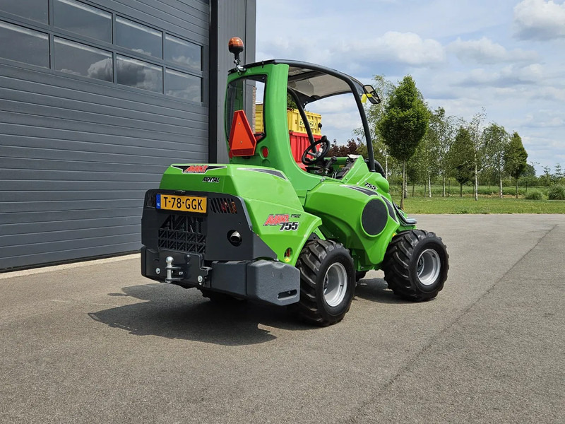 Avant 755i Rental mini-shovel - Compact track loader: picture 4 Avant 755i Rental mini-shovel - Compact track loader: picture 4