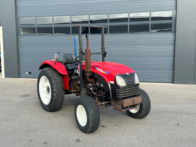 Farm tractor YTO 400 2-wd: picture 1