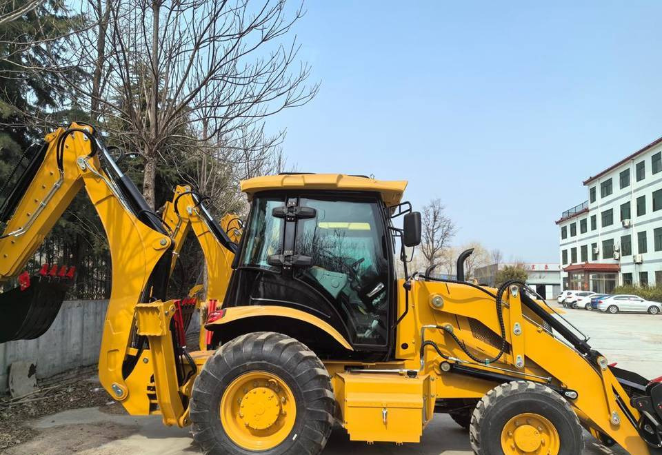 NEW MAXUS 3CX Backhoe Loader Only 150,000 PLN 2025 Model | НОВИЙ MAXUS 3CX Екскаватор-навантажувач Тільки 150,000 грн Модель 2025 рік - Backhoe loader: picture 3 NEW MAXUS 3CX Backhoe Loader Only 150,000 PLN 2025 Model | НОВИЙ MAXUS 3CX Екскаватор-навантажувач Тільки 150,000 грн Модель 2025 рік - Backhoe loader: picture 3