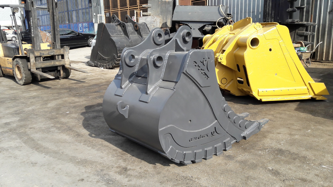 KOMATSU  - Excavator bucket for Construction machinery: picture 1 KOMATSU  - Excavator bucket for Construction machinery: picture 1