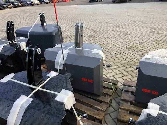 Bemu 850 KG Staal gewicht - Counterweight for Agricultural machinery: picture 3 Bemu 850 KG Staal gewicht - Counterweight for Agricultural machinery: picture 3