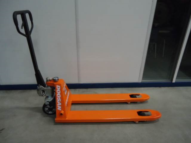 Doosan Pallettruck - Pallet truck: picture 1 Doosan Pallettruck - Pallet truck: picture 1
