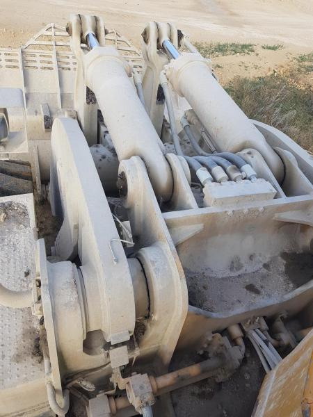 Wheel loader Caterpillar 992D: picture 13