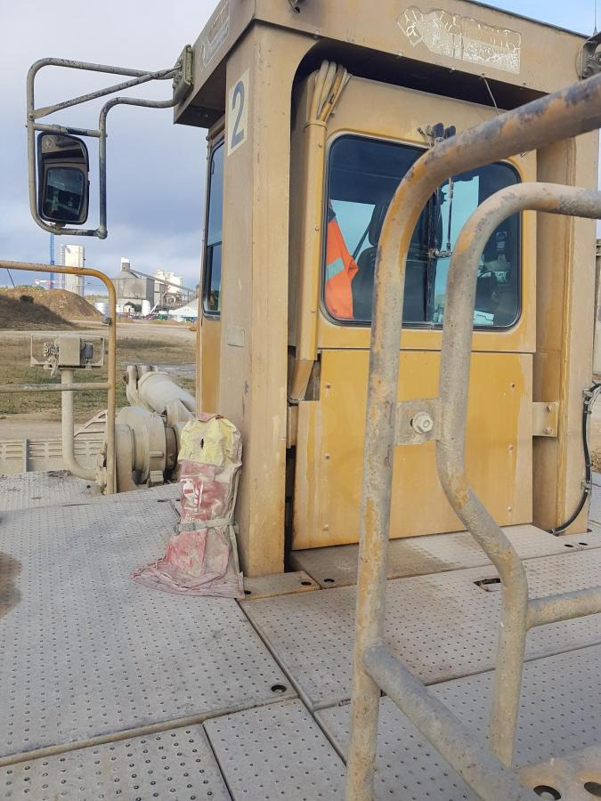 Wheel loader Caterpillar 992D: picture 16